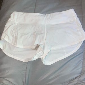 Lululemon speed up low-rise lined shorts 2.5 inch